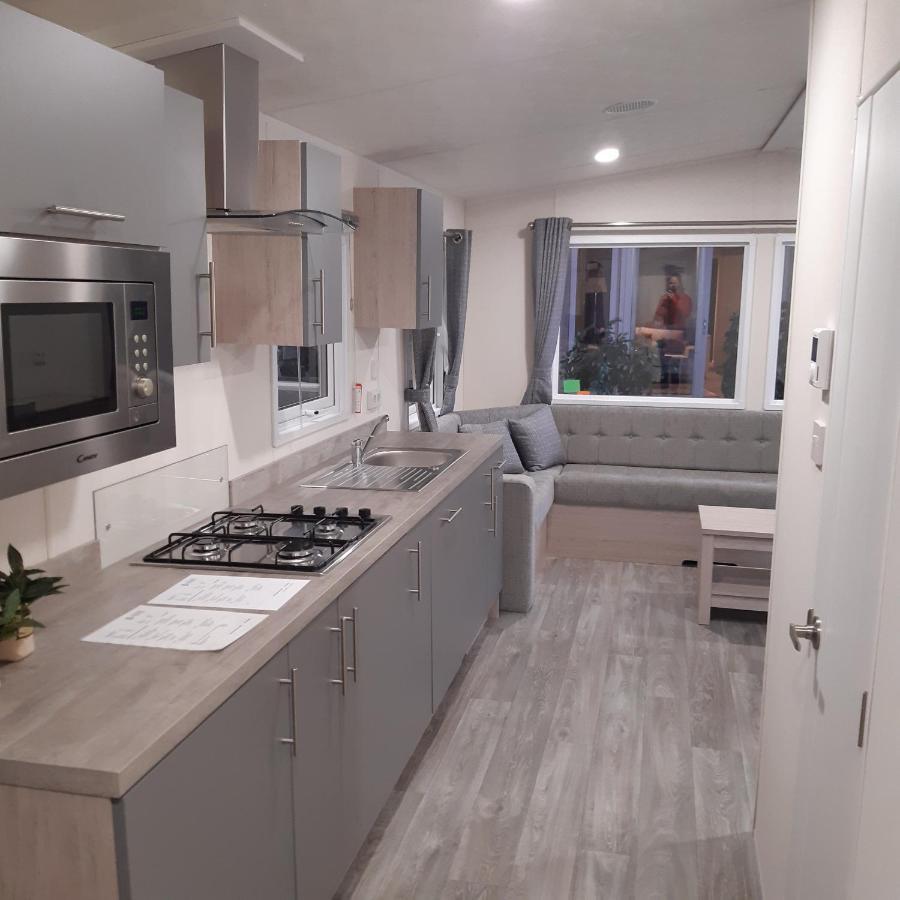 Chalet Weizicht Op Minicamping Hoogelande Grijpskerke Kültér fotó